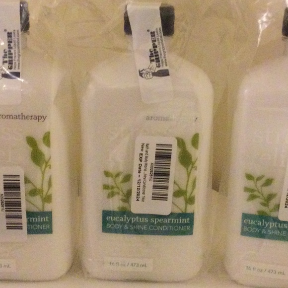 NWT 3 BATH & BODY WORKS Body & Shine Conditioner 16oz - Picture 2 of 3